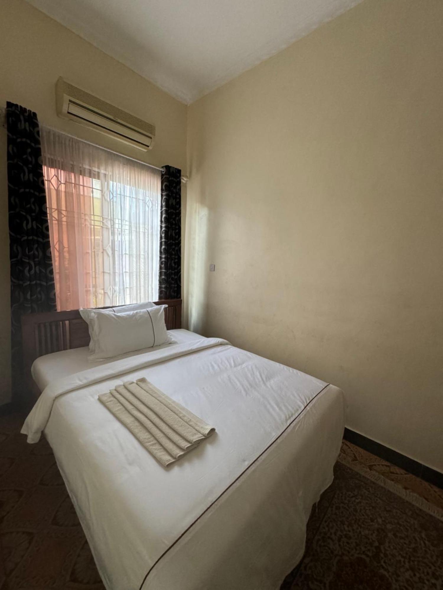 G & S Executive Lodge Dar es Salaam Ngoại thất bức ảnh