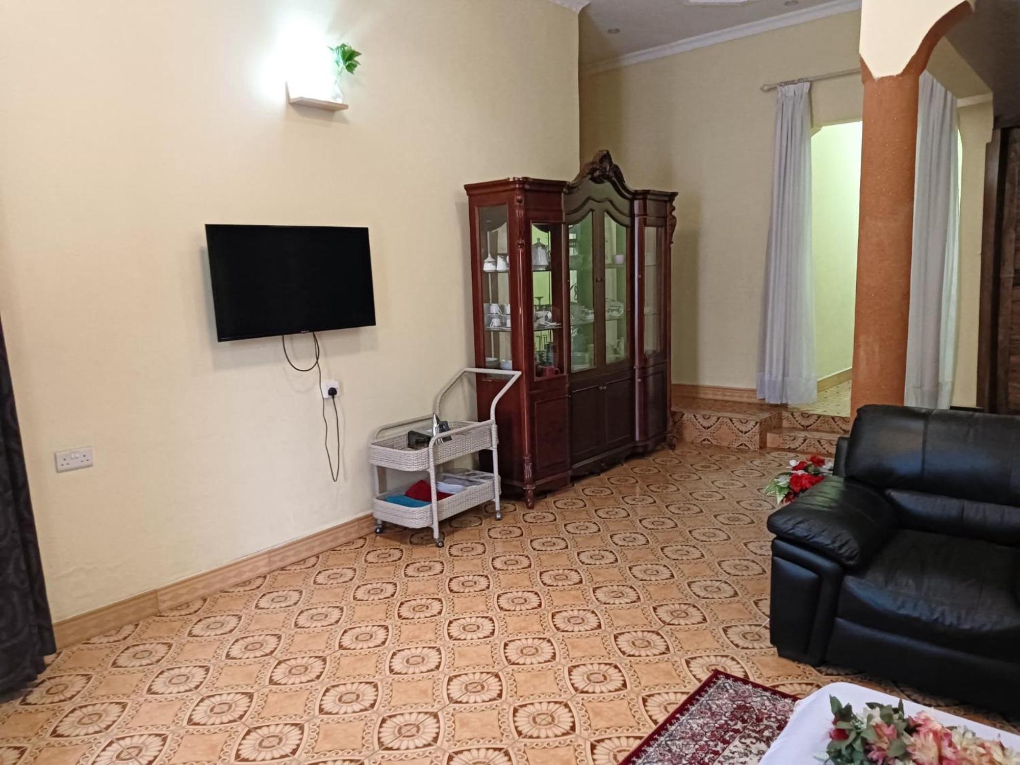 G & S Executive Lodge Dar es Salaam Ngoại thất bức ảnh